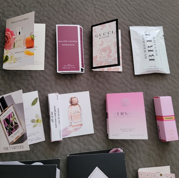 Bundle of 11 perfume fragrance  travel size samples: burberry, versace, missoni - Picture 3 of 5